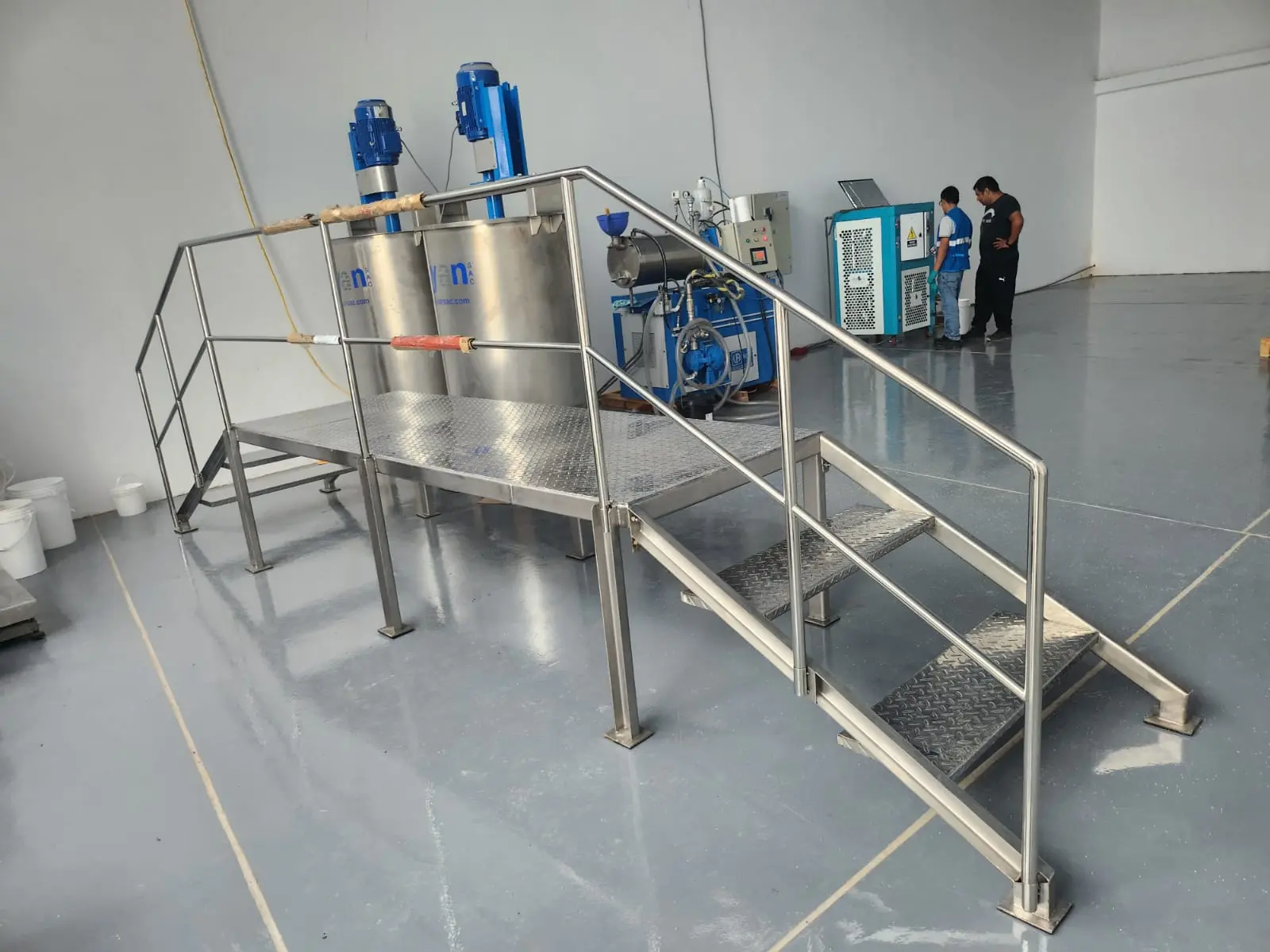 Escaleras en Acero Inoxidable